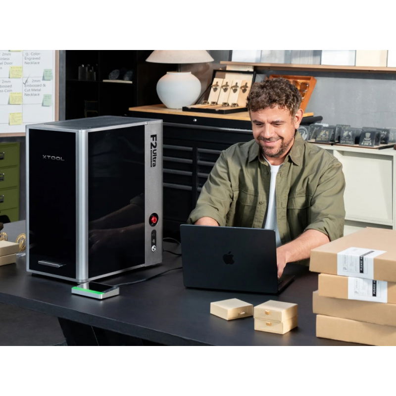 xTool F2 Ultra Deluxe Bundle