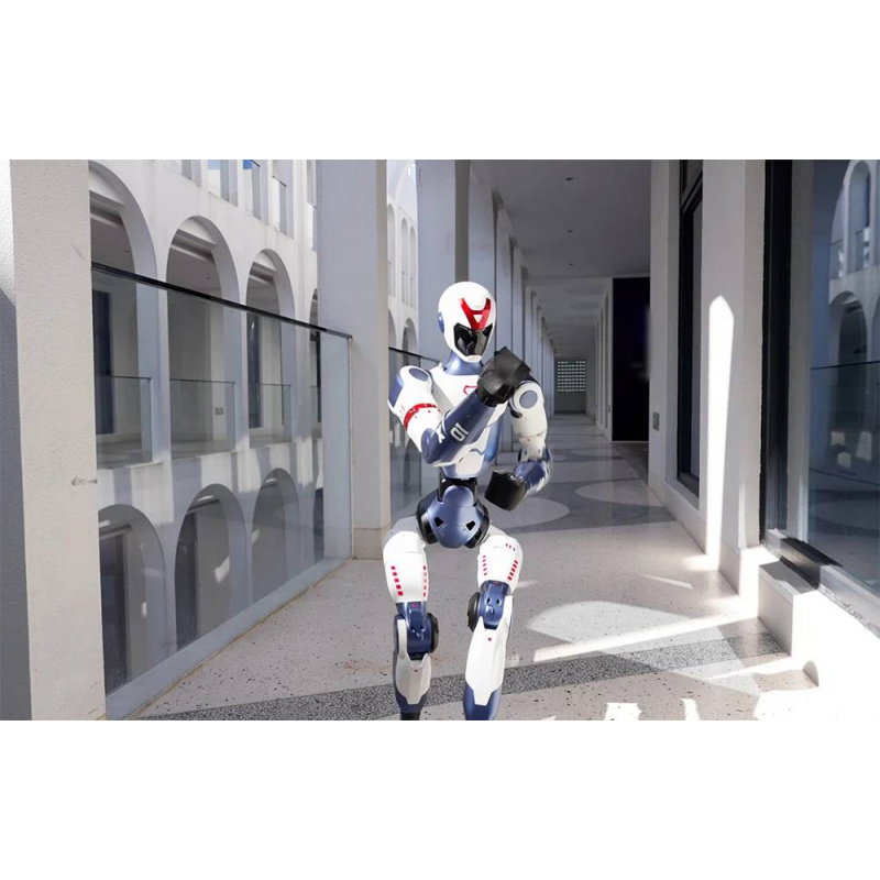 Robot humanoidalny UNITREE R1 Basic - Crismon Hero