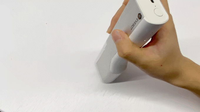 Kazeta pro tiskařské pero Evebot - viditelná pod UV světlem