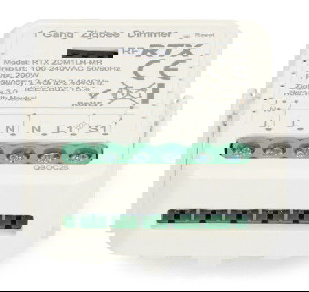 Modul má vestavěnou anténu.