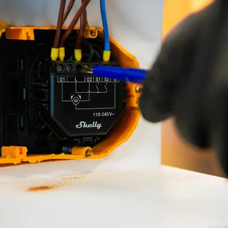 Shelly Shutter + BLU Button Tough 1 - ovladač rolety + tlačítko pro aktivaci akcí a scén - WiFi / Bluetooth