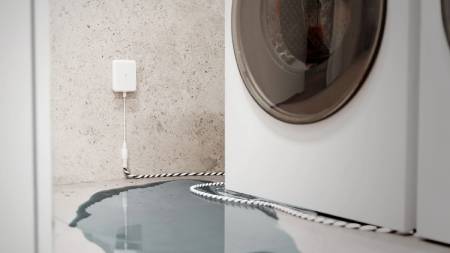 Shelly Flood Gen4 - WiFi / ZigBee / Bluetooth / senzor zaplavení hmotou - 2 m